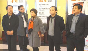 视察孝心坊